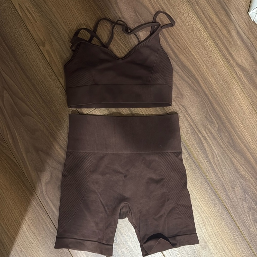 brown pacsun workout set